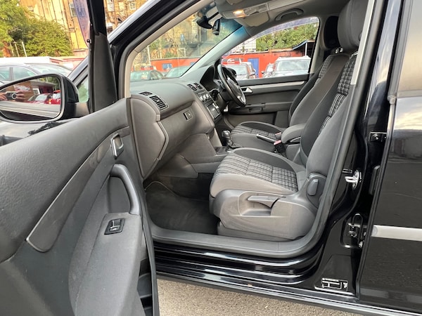 Used Volkswagen Touran 2014 for sale - 75643931: Photo 17