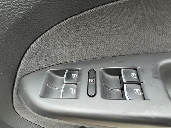 Used Volkswagen Touran 2014 for sale - 75643931: Photo 30
