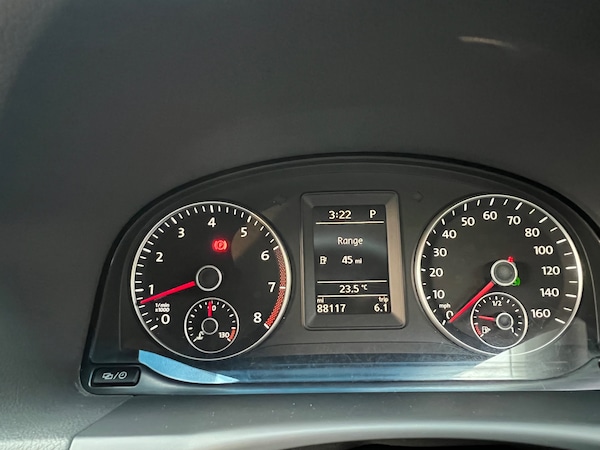 Used Volkswagen Touran 2014 for sale - 75643931: Photo 32