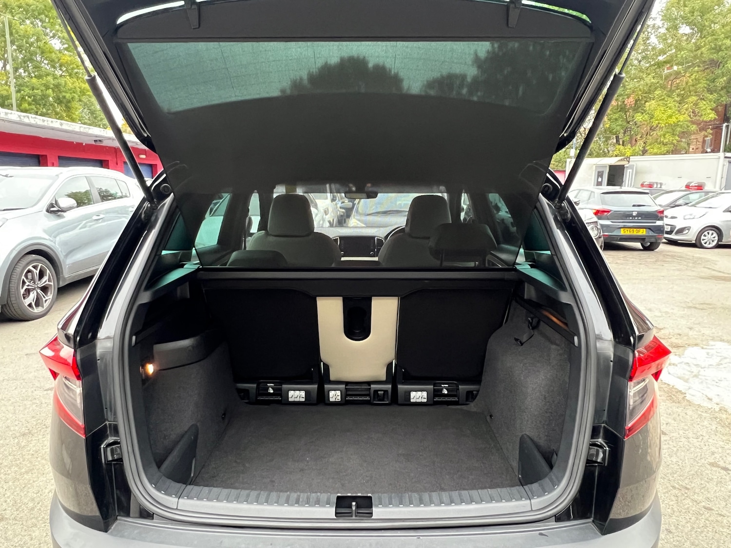 Used Skoda Karoq 2018 for sale - 76273793: Photo 12