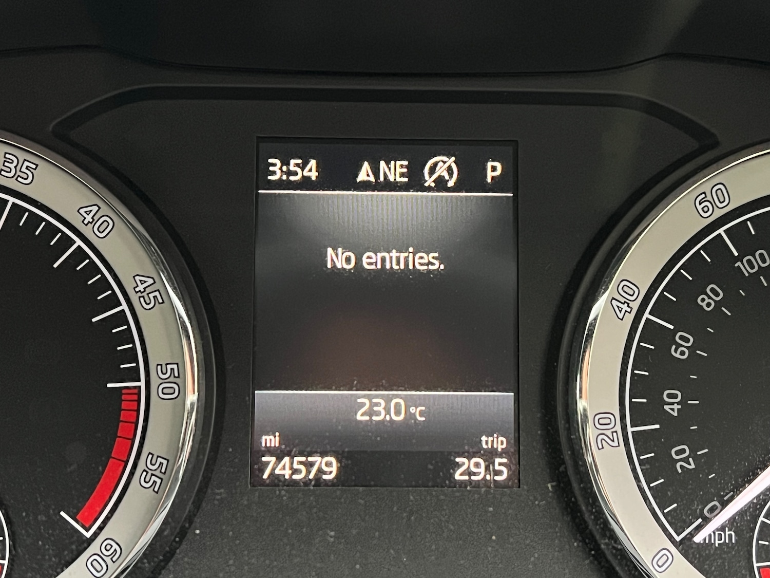 Used Skoda Karoq 2018 for sale - 76273793: Photo 24