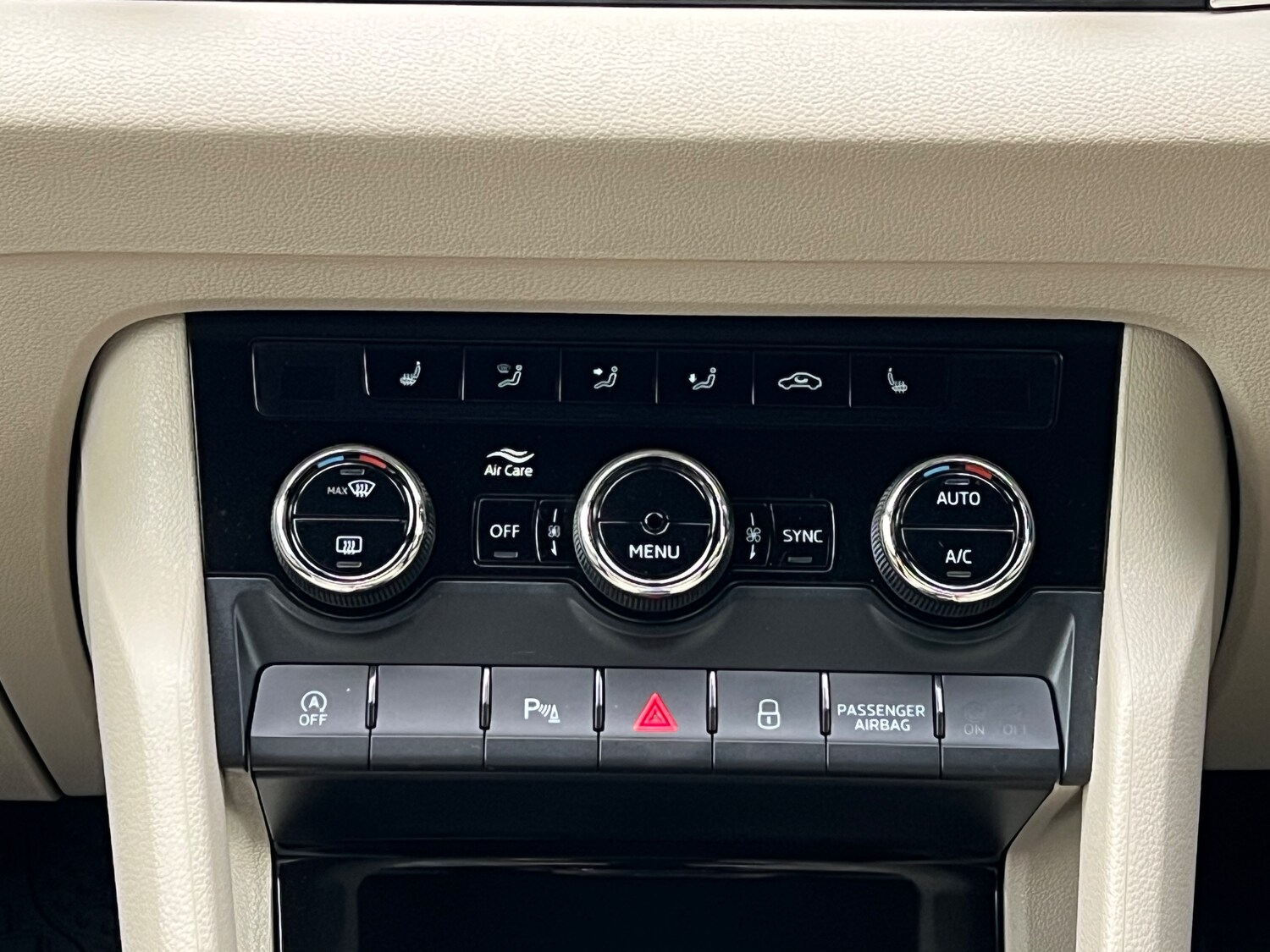 Used Skoda Karoq 2018 for sale - 76273793: Photo 27