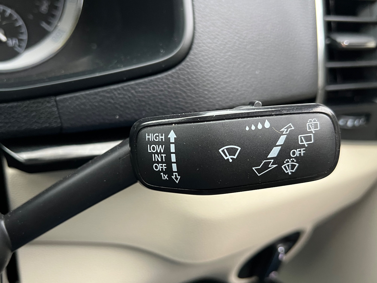 Used Skoda Karoq 2018 for sale - 76273793: Photo 38