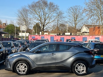 Used Toyota C-HR 2021 for sale - 77989836: Photo