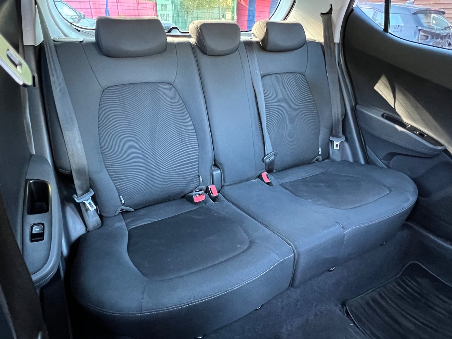 Used Hyundai i10 2018 for sale - 76892349: Photo 11