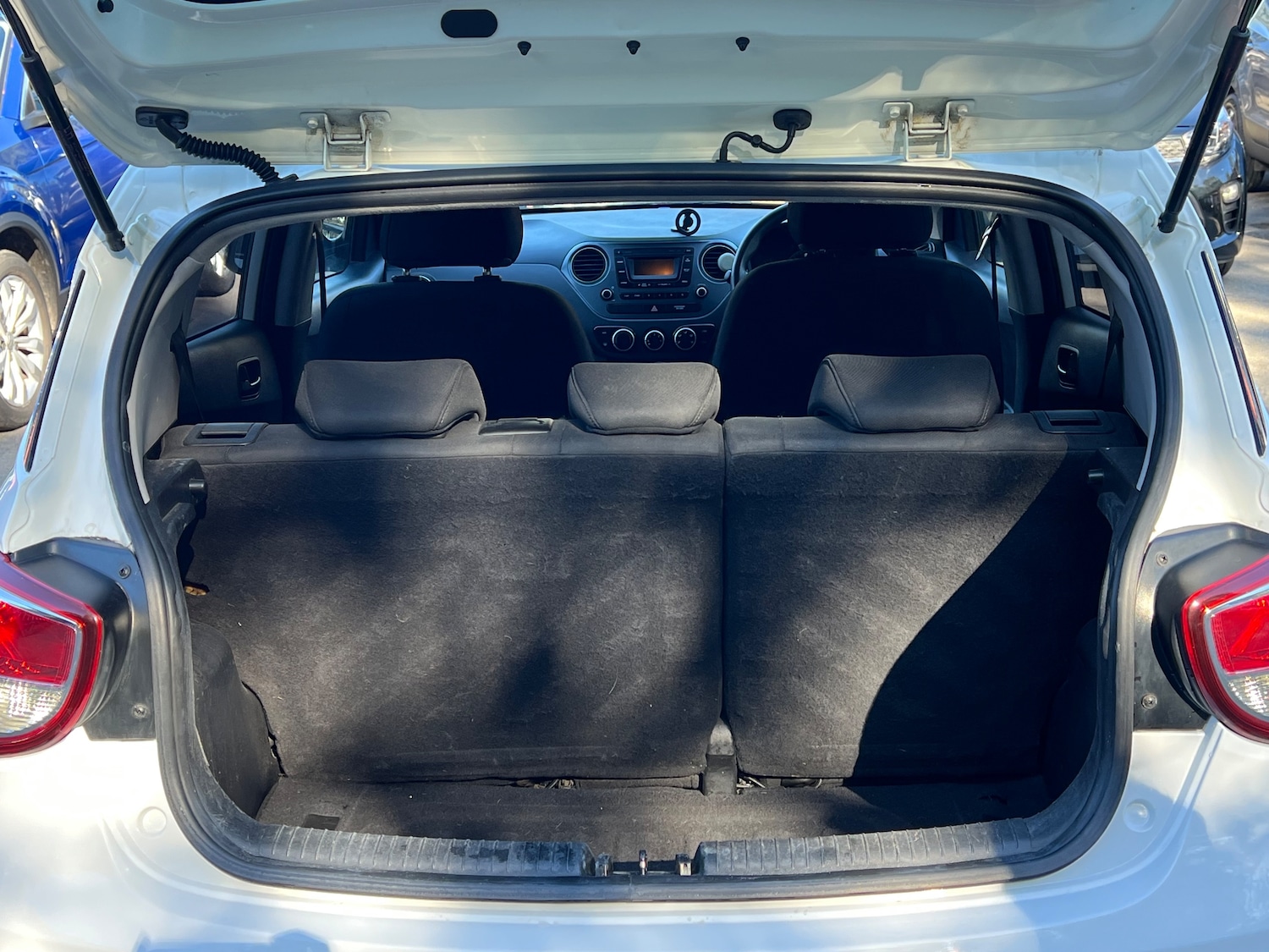 Used Hyundai i10 2018 for sale - 76892349: Photo 12