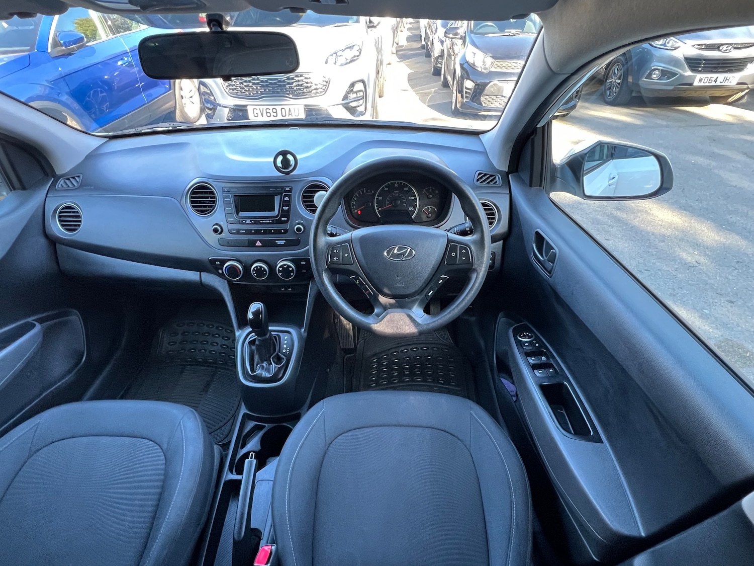 Used Hyundai i10 2018 for sale - 76892349: Photo 17