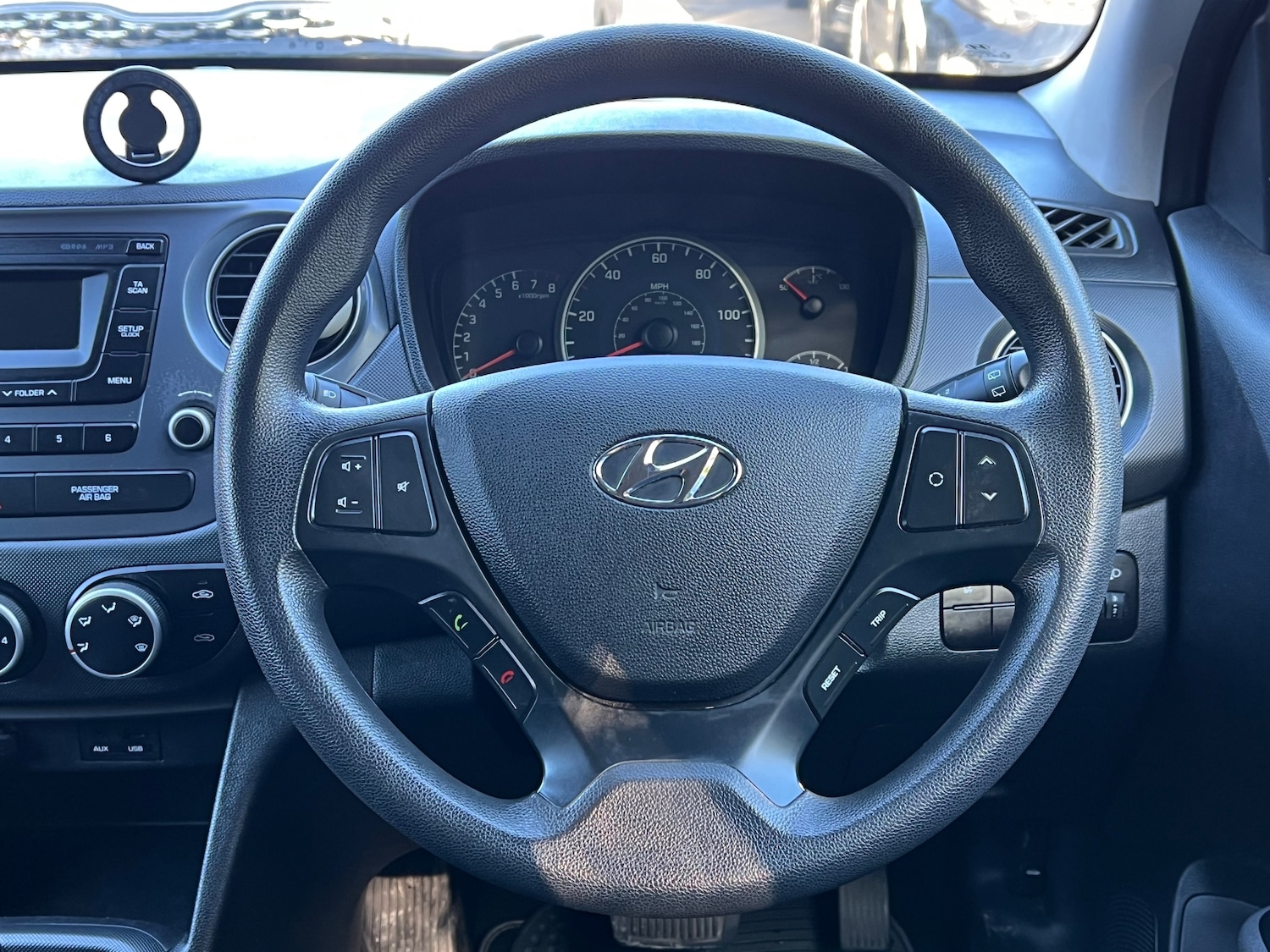 Used Hyundai i10 2018 for sale - 76892349: Photo 19