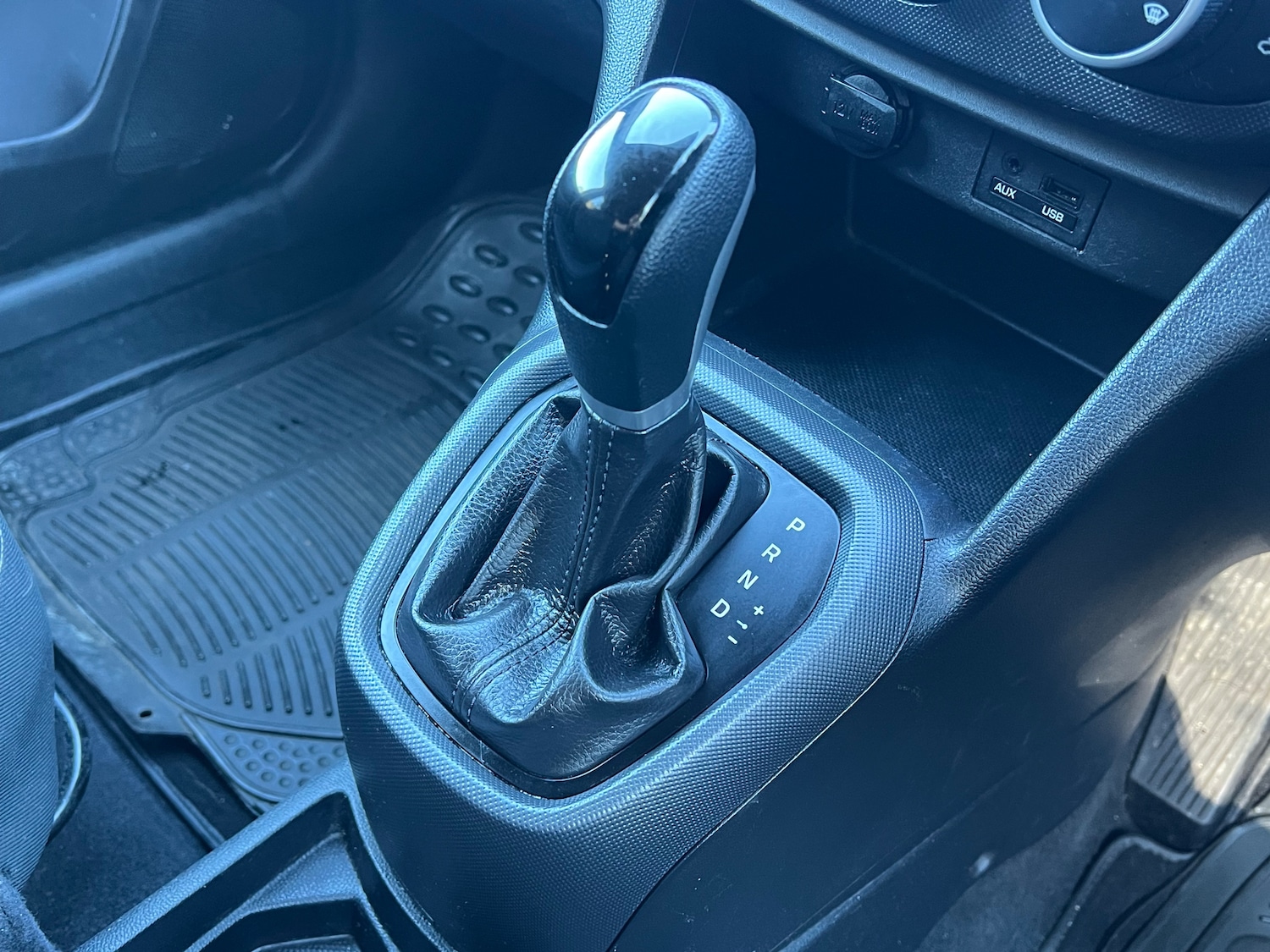 Used Hyundai i10 2018 for sale - 76892349: Photo 30