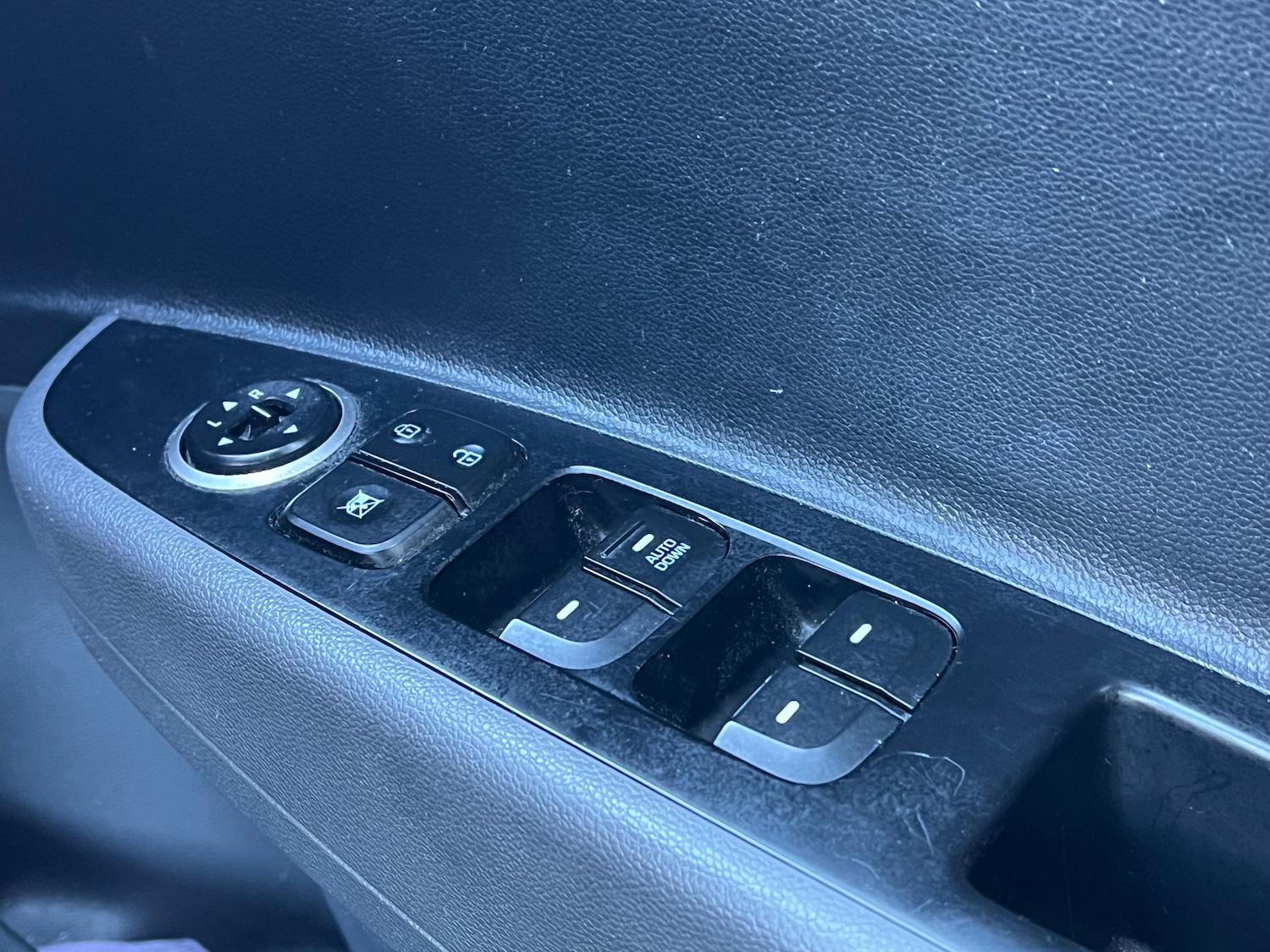 Used Hyundai i10 2018 for sale - 76892349: Photo 31