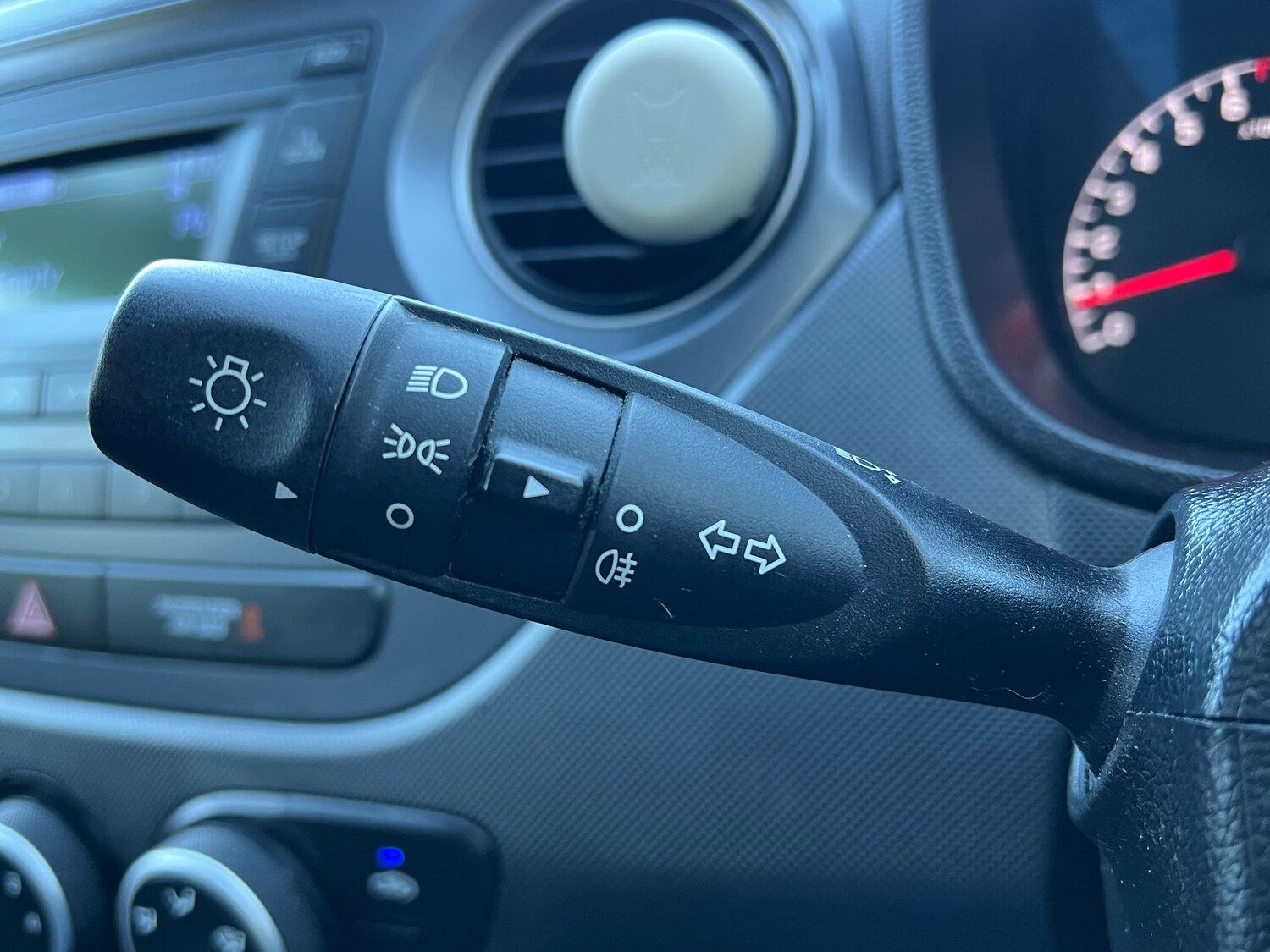 Used Hyundai i10 2018 for sale - 76892349: Photo 32