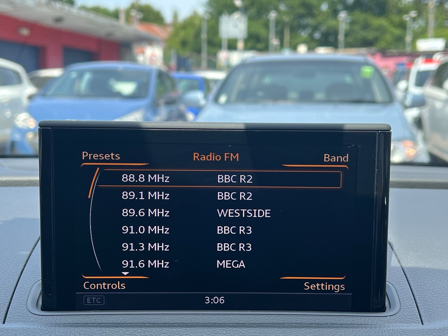 Vehicle 28