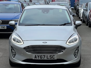 Used Ford Fiesta 2017 for sale - 76211680: Photo 2
