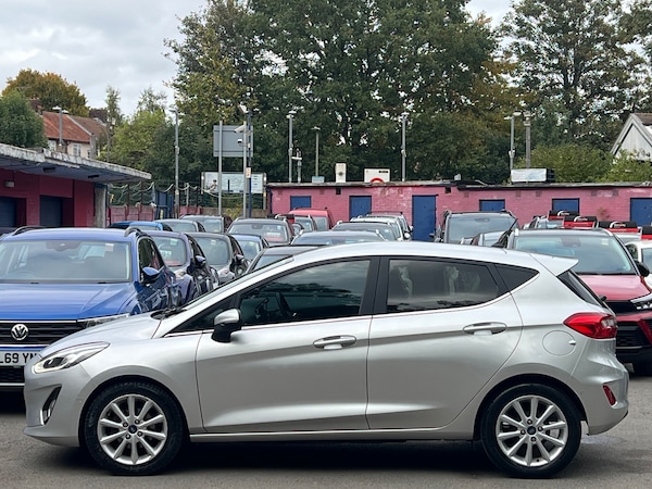 Used Ford Fiesta 2017 for sale - 76211680: Photo 4