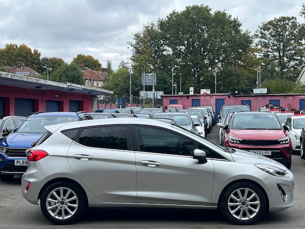 Used Ford Fiesta 2017 for sale - 76211680: Photo 8