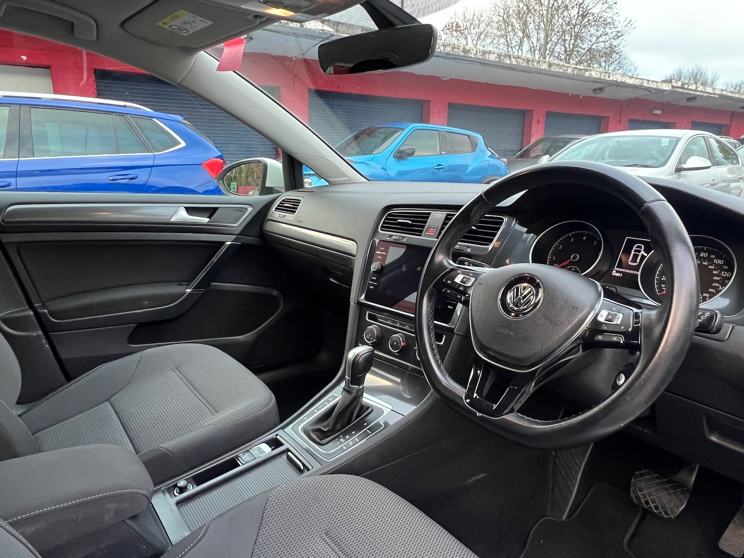 Used Volkswagen Golf 2018 for sale - 76711942: Photo 10