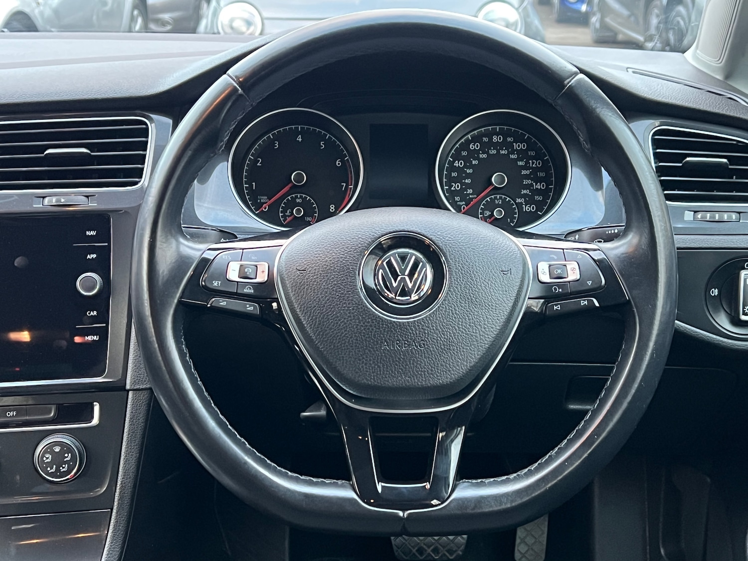 Used Volkswagen Golf 2018 for sale - 76711942: Photo 19