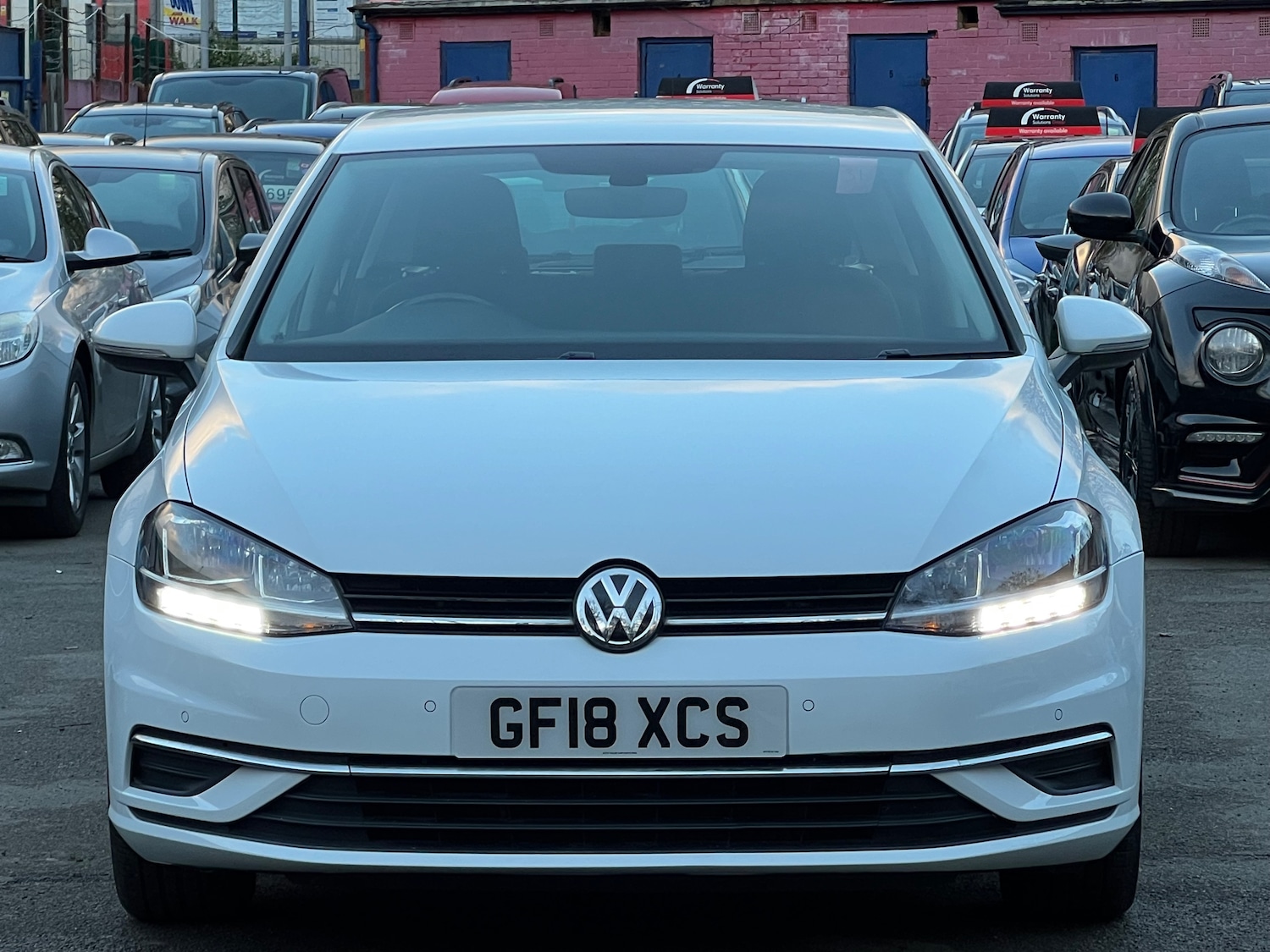 Used Volkswagen Golf 2018 for sale - 76711942: Photo 2