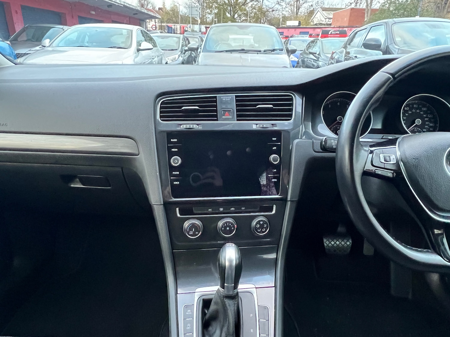 Used Volkswagen Golf 2018 for sale - 76711942: Photo 24