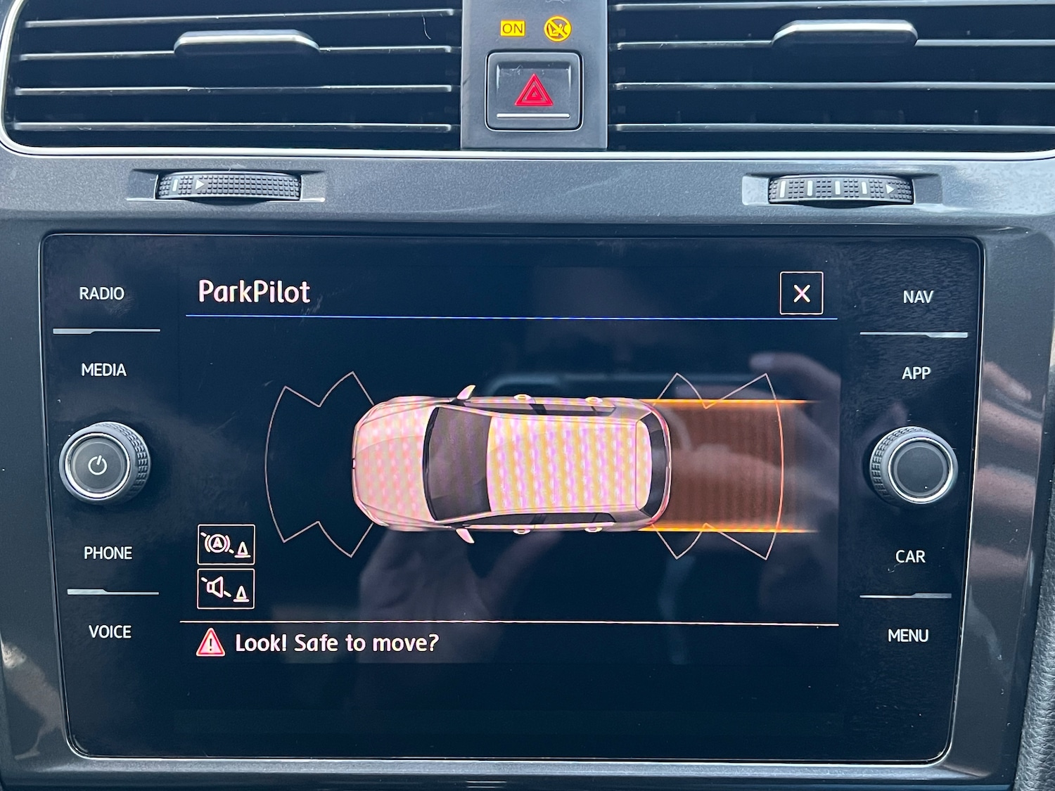 Used Volkswagen Golf 2018 for sale - 76711942: Photo 28