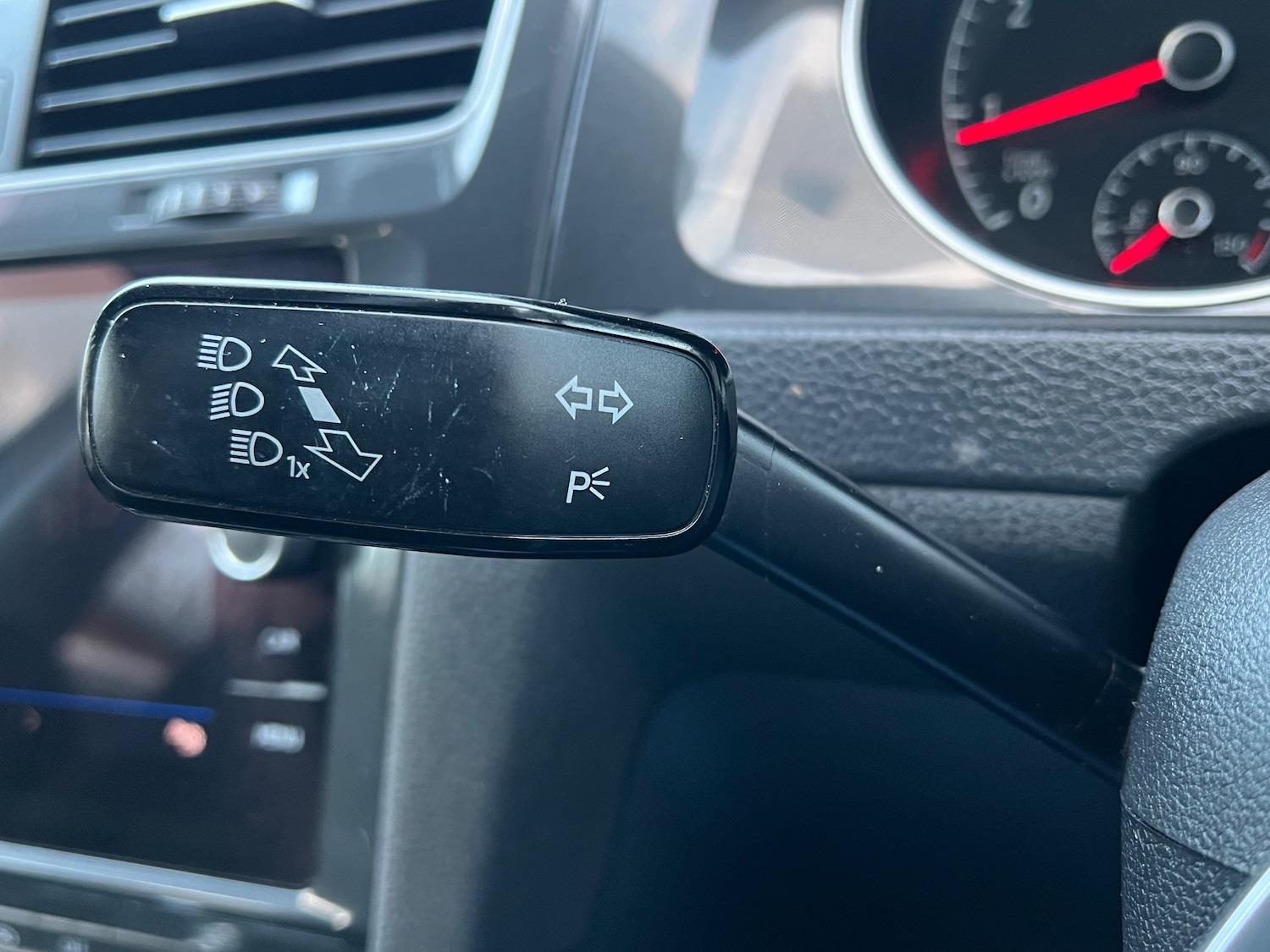 Used Volkswagen Golf 2018 for sale - 76711942: Photo 36