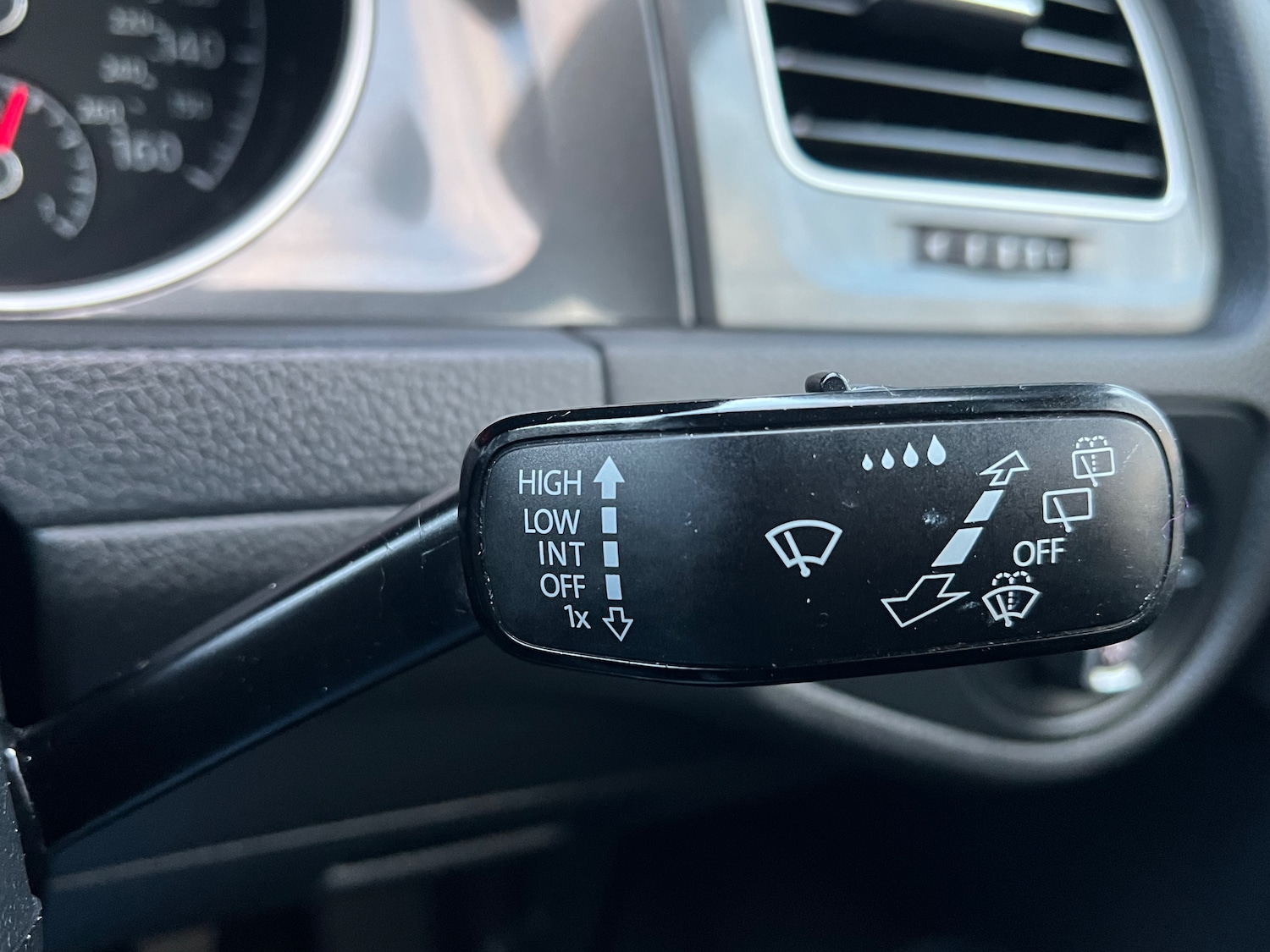 Used Volkswagen Golf 2018 for sale - 76711942: Photo 37