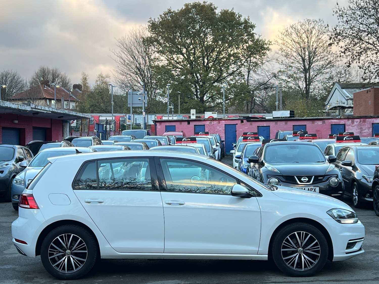 Used Volkswagen Golf 2018 for sale - 76711942: Photo 8