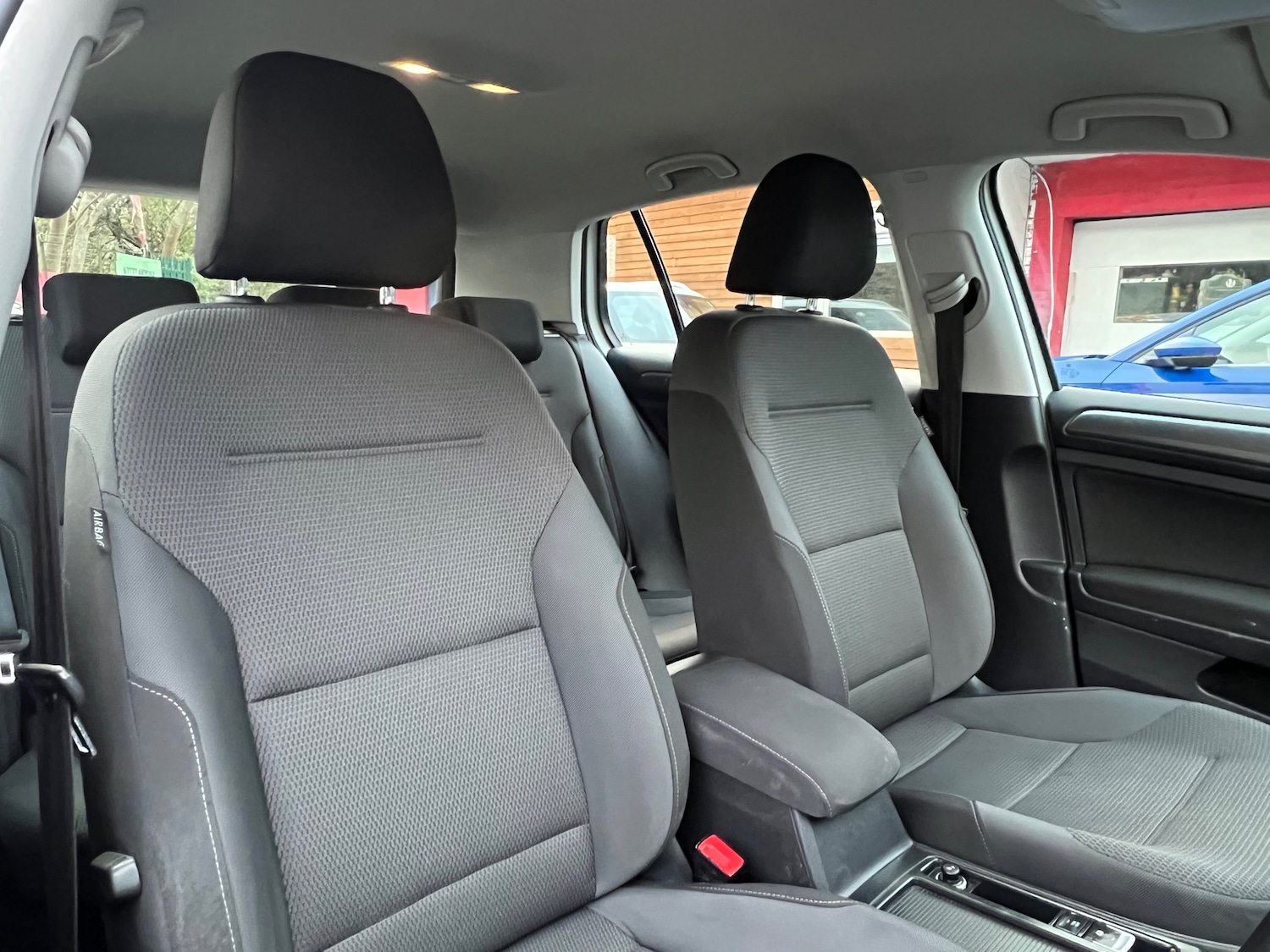 Used Volkswagen Golf 2018 for sale - 76711942: Photo 9