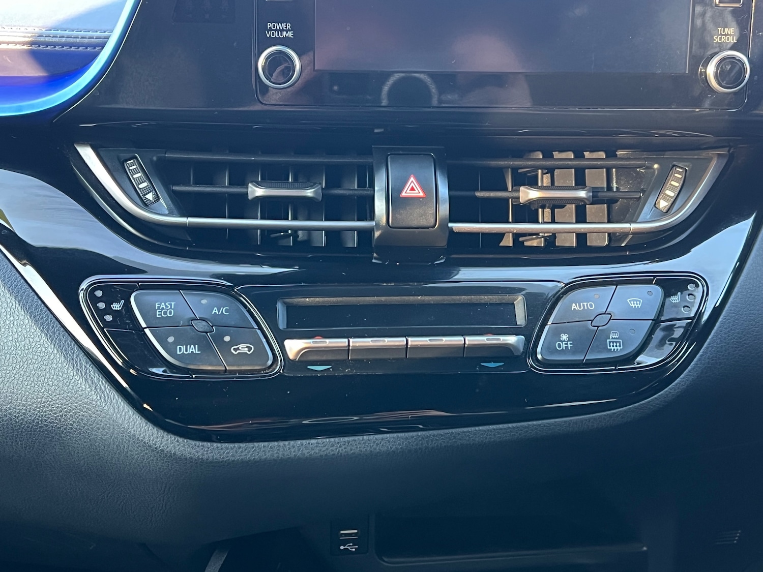 Used Toyota C-HR 2021 for sale - 78003601: Photo 28