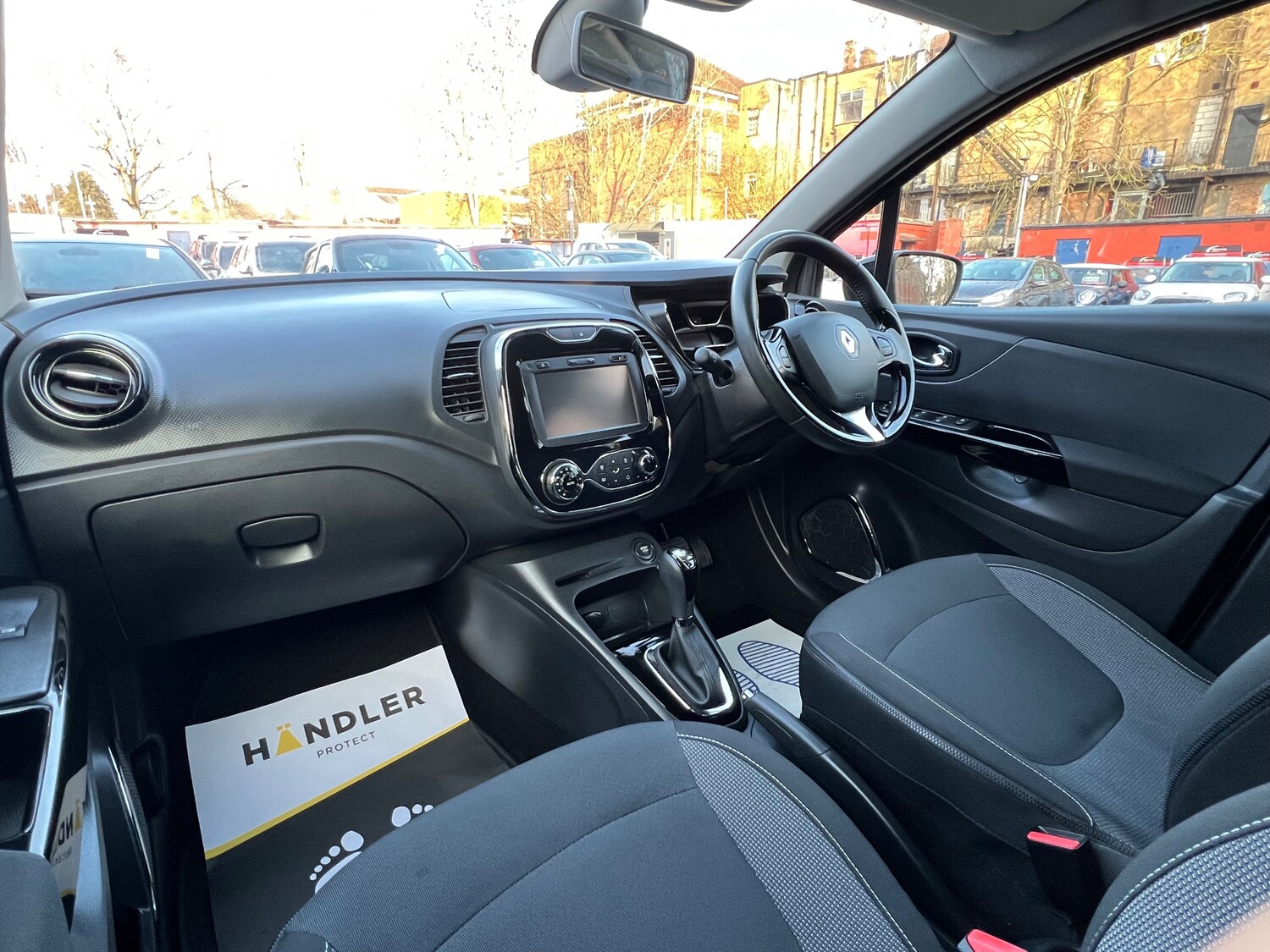 Used Renault Captur 2015 for sale - 77764225: Photo 15