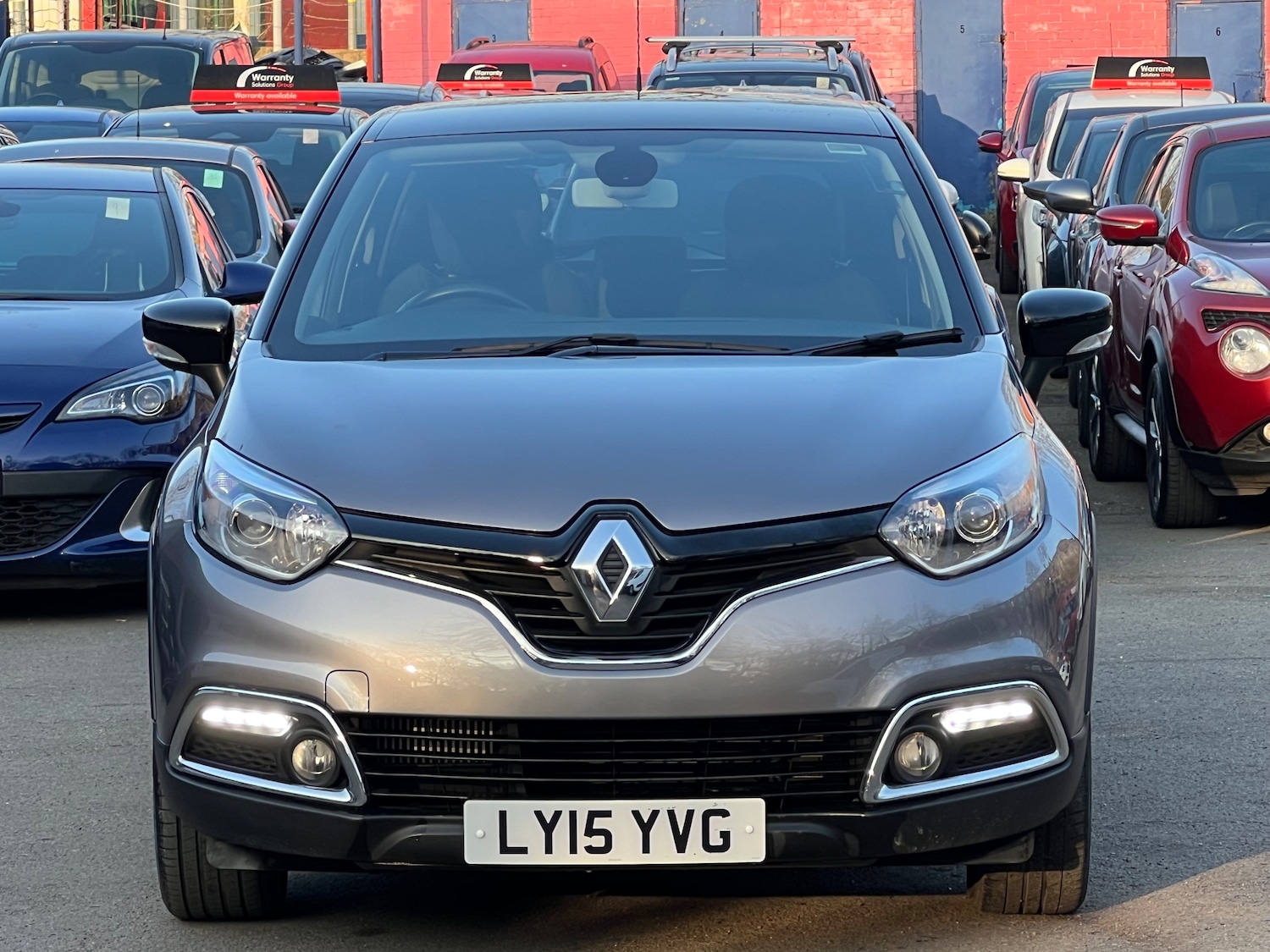Used Renault Captur 2015 for sale - 77764225: Photo 2