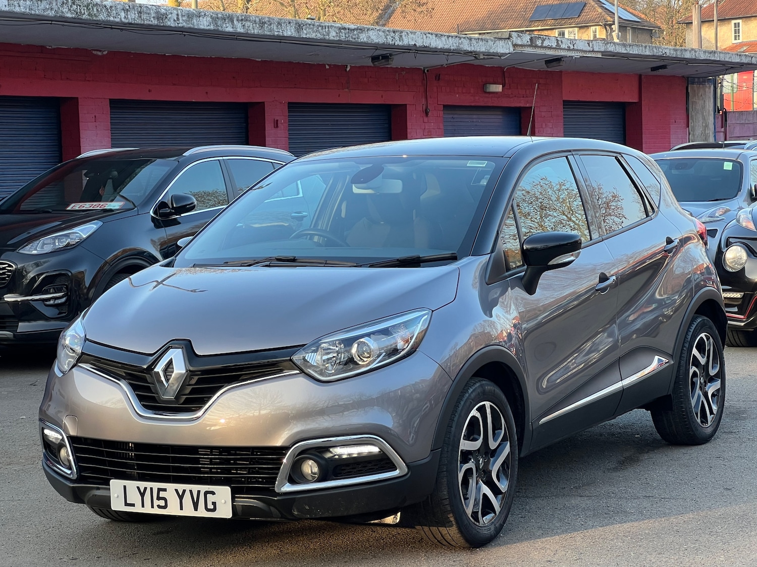 Used Renault Captur 2015 for sale - 77764225: Photo 3