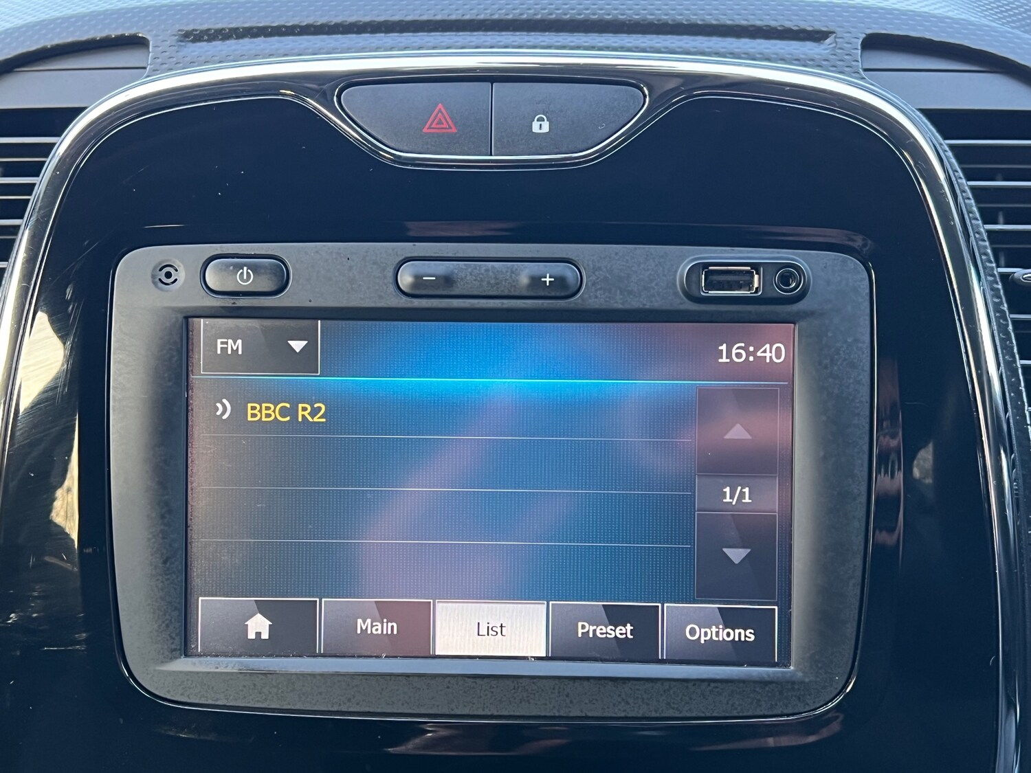 Used Renault Captur 2015 for sale - 77764225: Photo 30