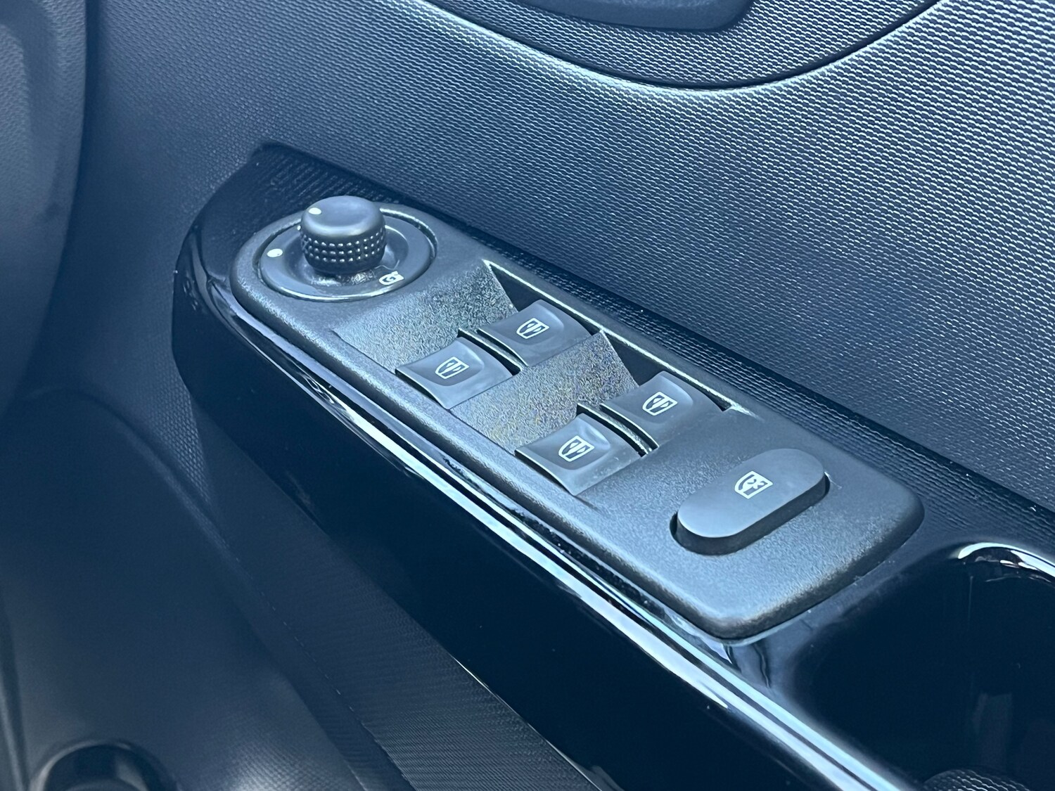 Used Renault Captur 2015 for sale - 77764225: Photo 34