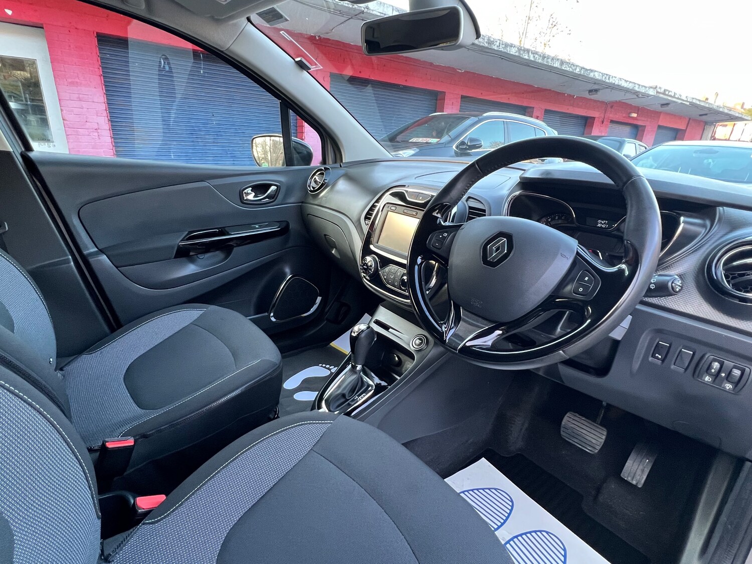 Used Renault Captur 2015 for sale - 77764225: Photo 9