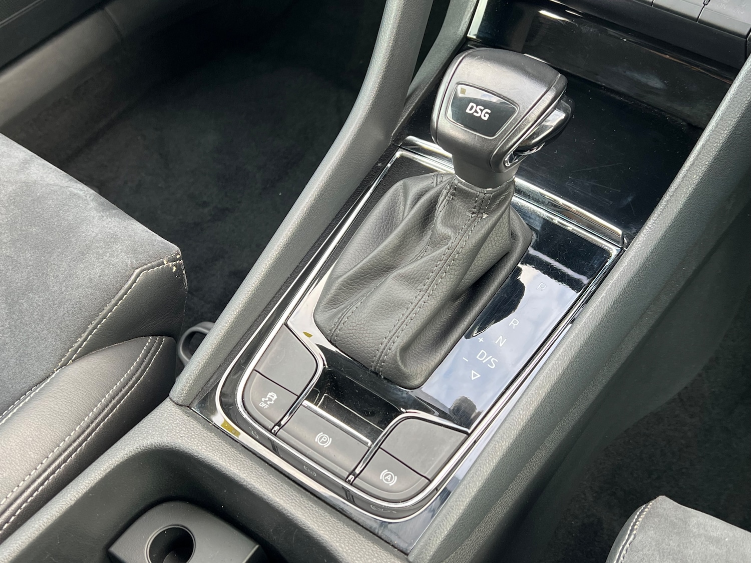 Used Skoda Karoq 2018 for sale - 76097340: Photo 35