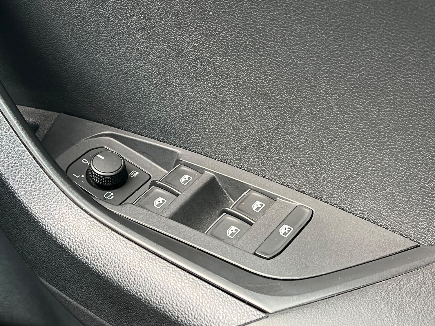 Used Skoda Karoq 2018 for sale - 76097340: Photo 36