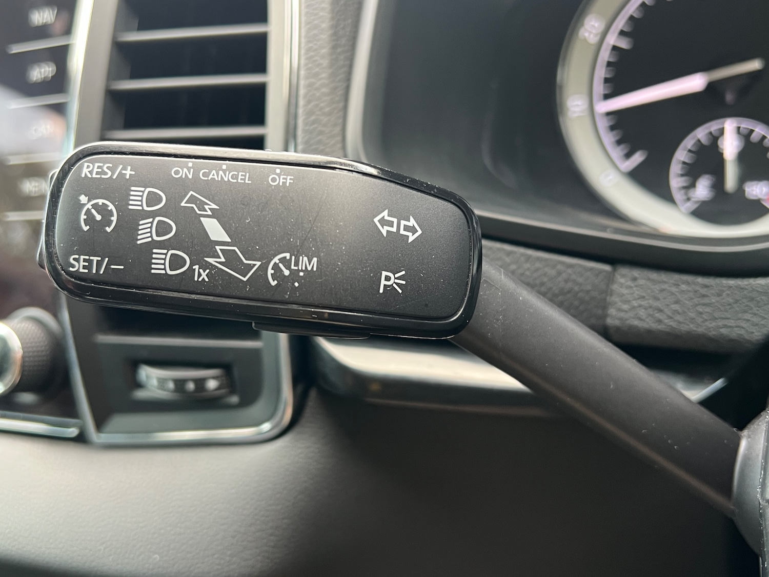 Used Skoda Karoq 2018 for sale - 76097340: Photo 37