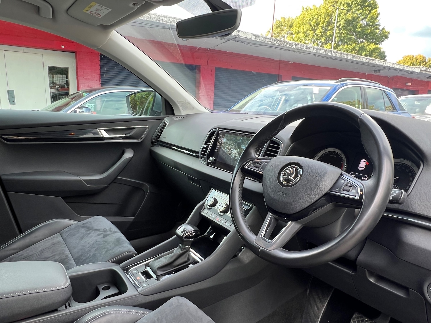 Used Skoda Karoq 2018 for sale - 76097340: Photo 9