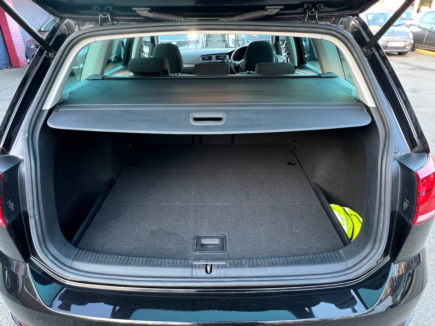 Used Volkswagen Golf 2019 for sale - 77951725: Photo 12