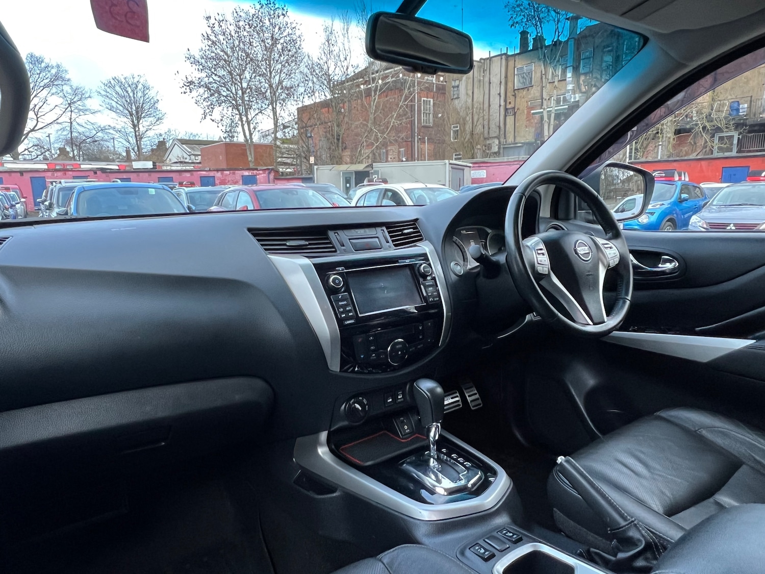 Used Nissan Navara 2018 for sale - 77394182: Photo 15