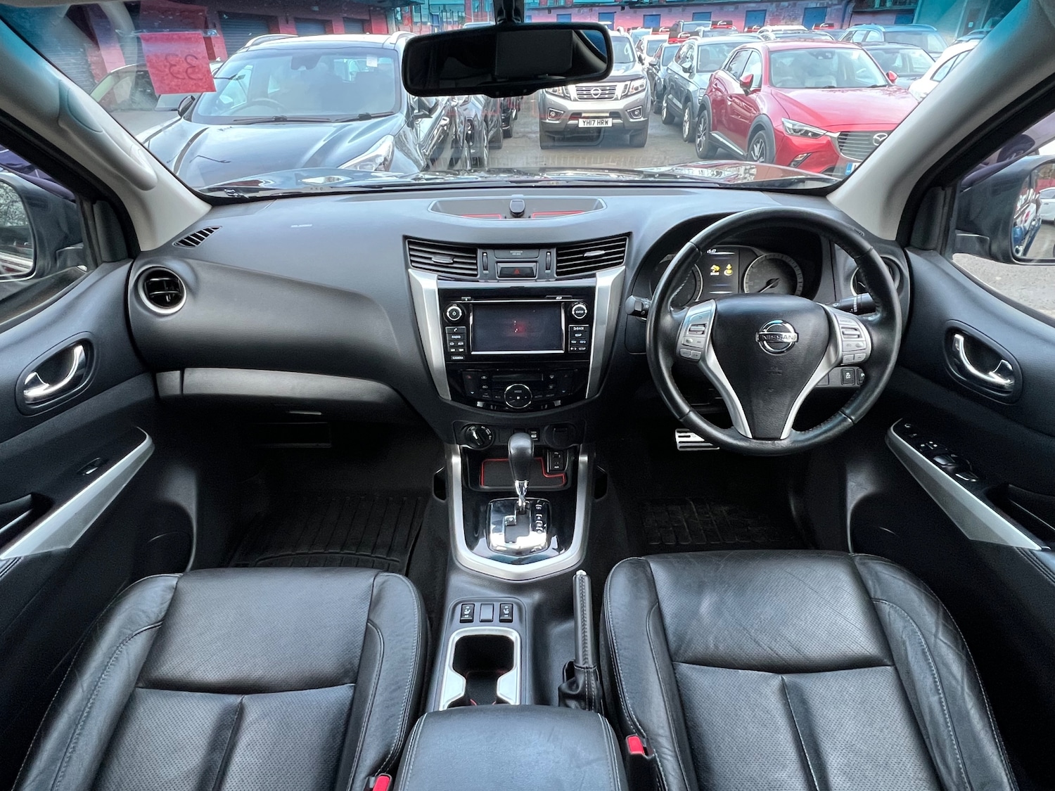 Used Nissan Navara 2018 for sale - 77394182: Photo 16