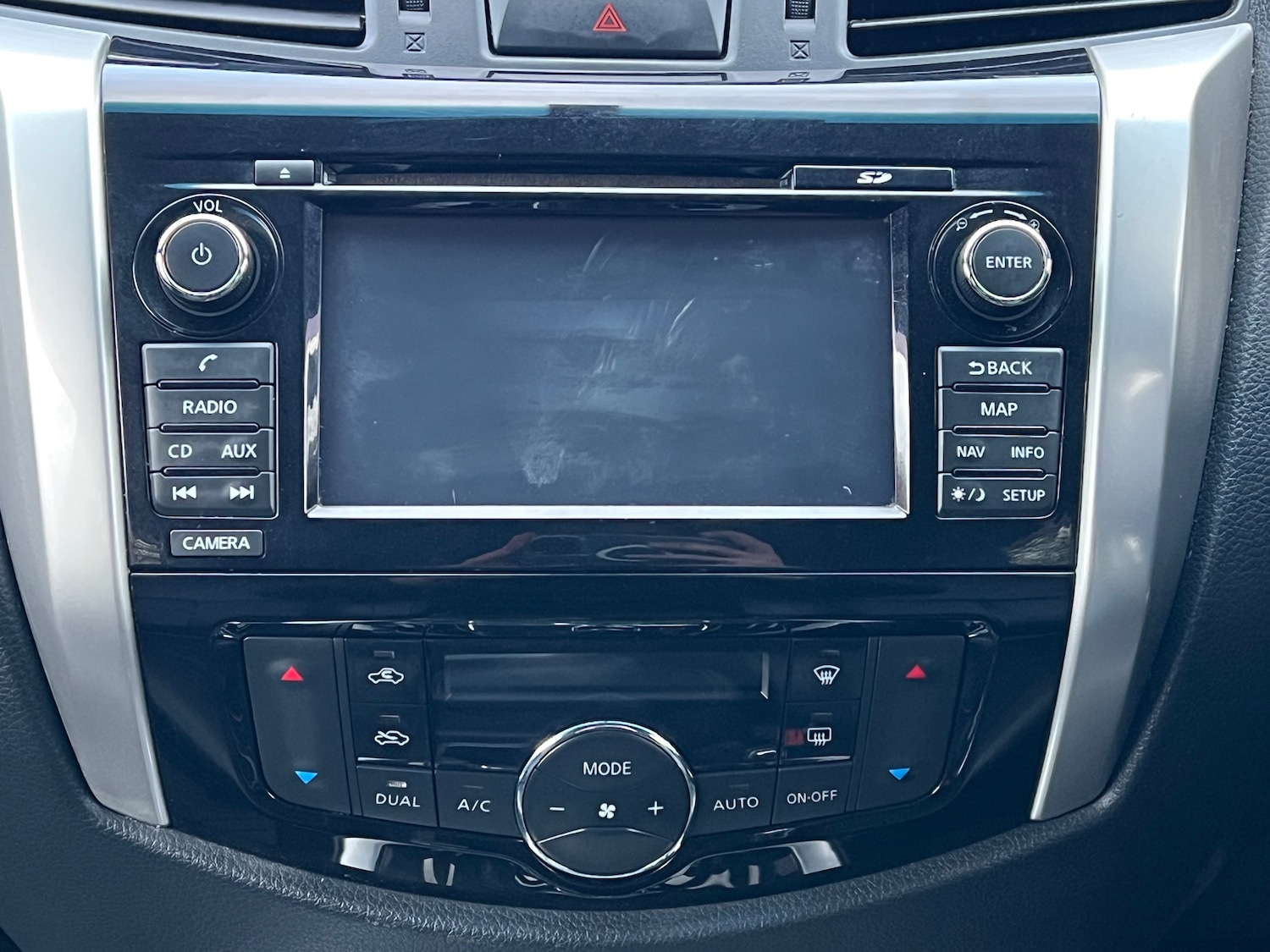 Used Nissan Navara 2018 for sale - 77394182: Photo 25