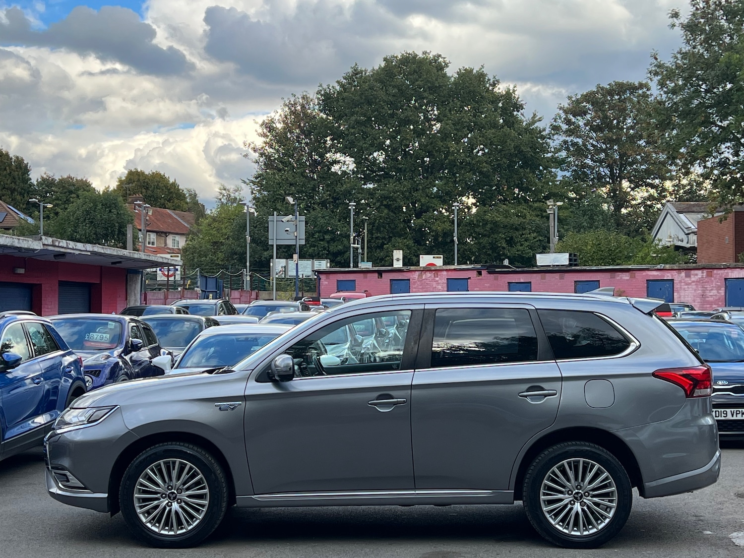 Used Mitsubishi Outlander 2019 for sale - 76097342: Photo 4