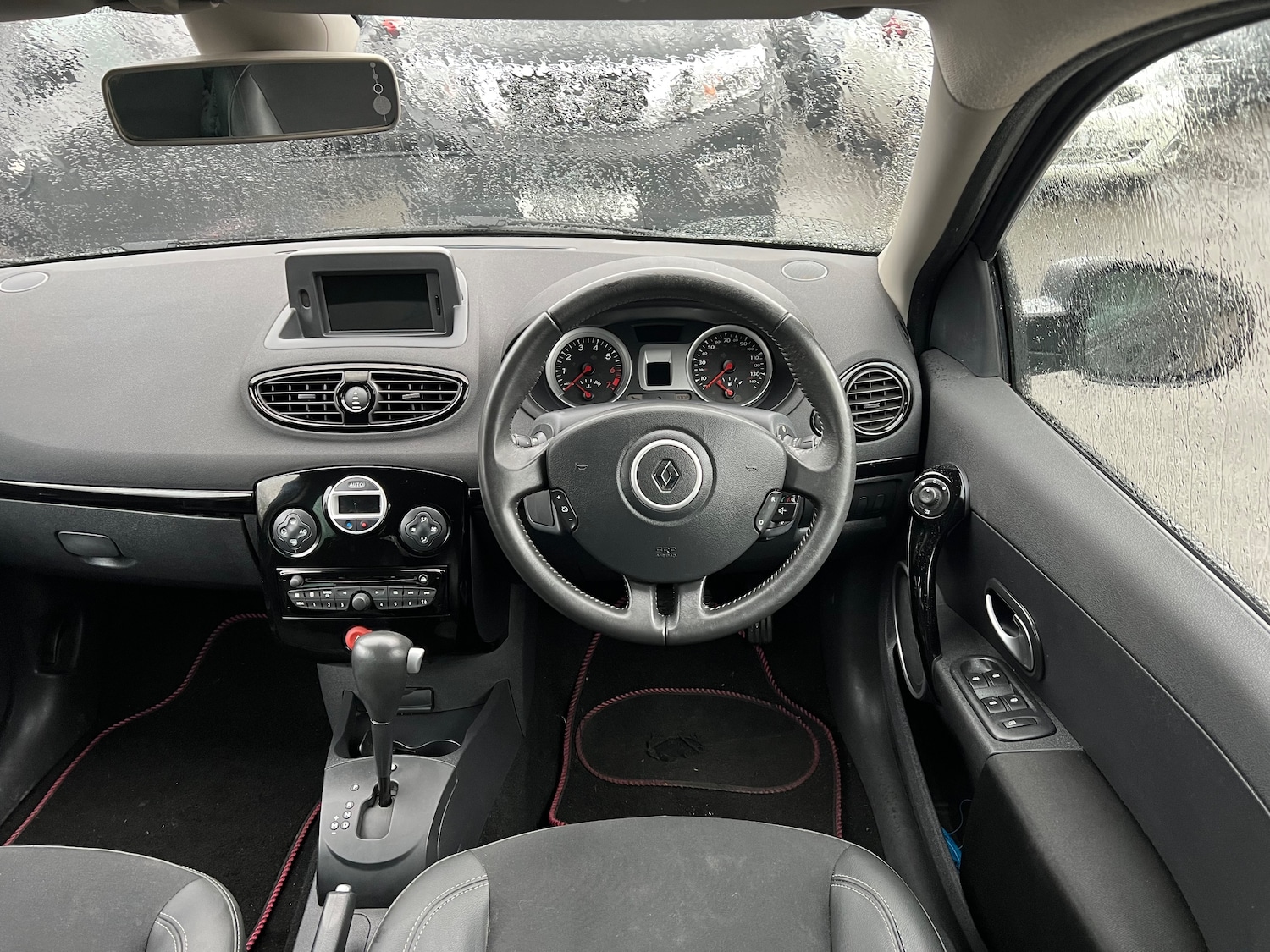 Used Renault Clio 2012 for sale - 77462985: Photo 17