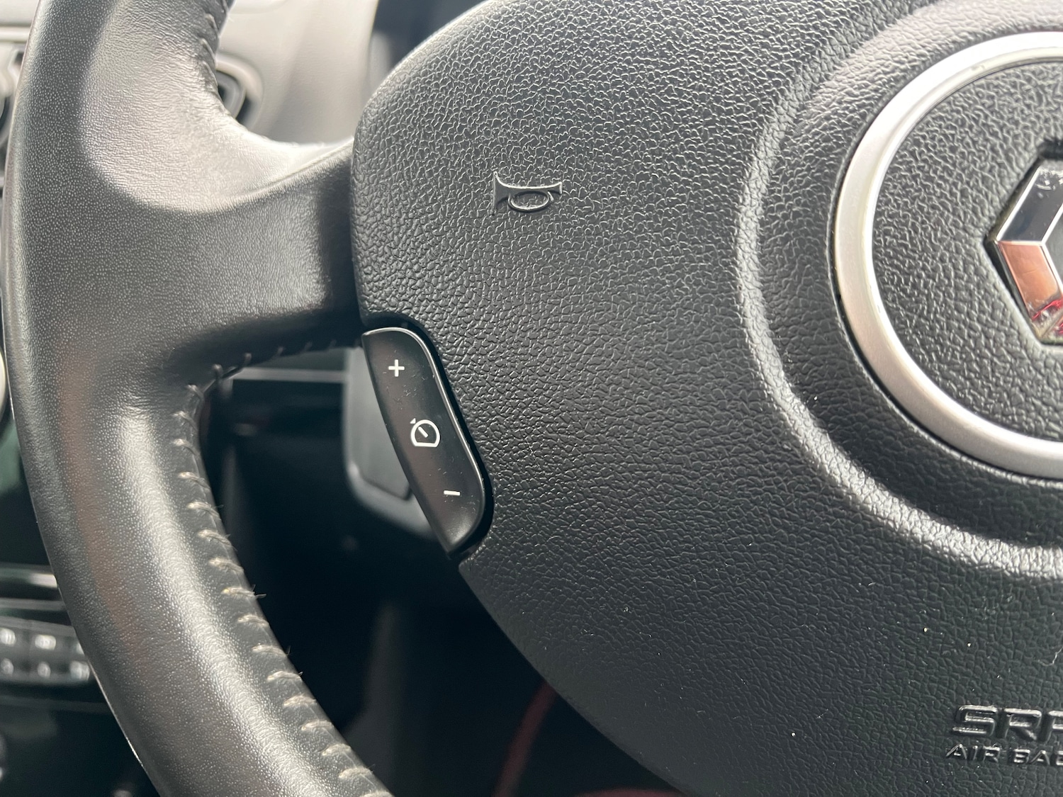 Used Renault Clio 2012 for sale - 77462985: Photo 20