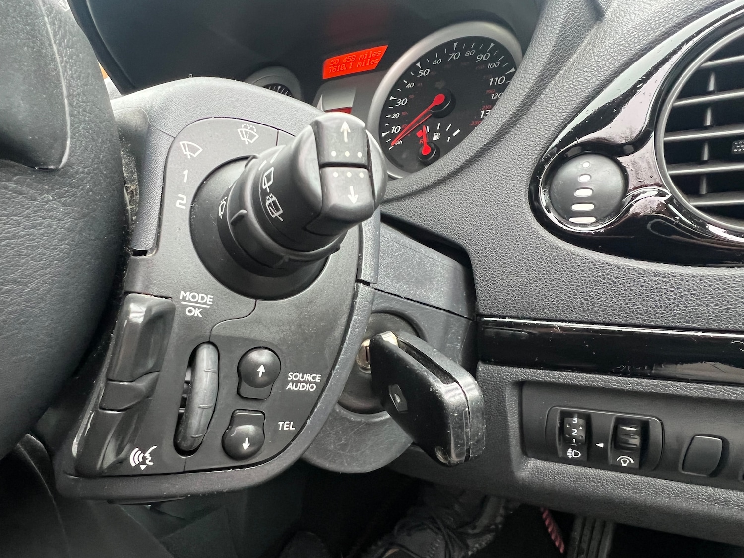 Used Renault Clio 2012 for sale - 77462985: Photo 31