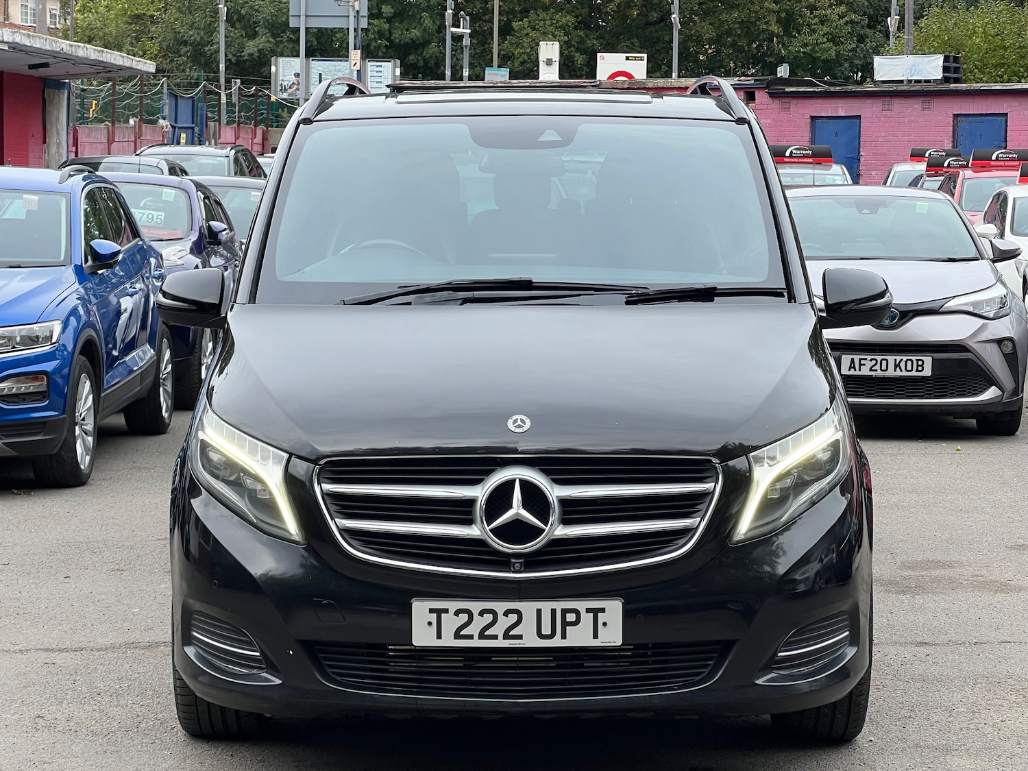 Used Mercedes-Benz V-Class 2018 for sale - 76386866: Photo 2