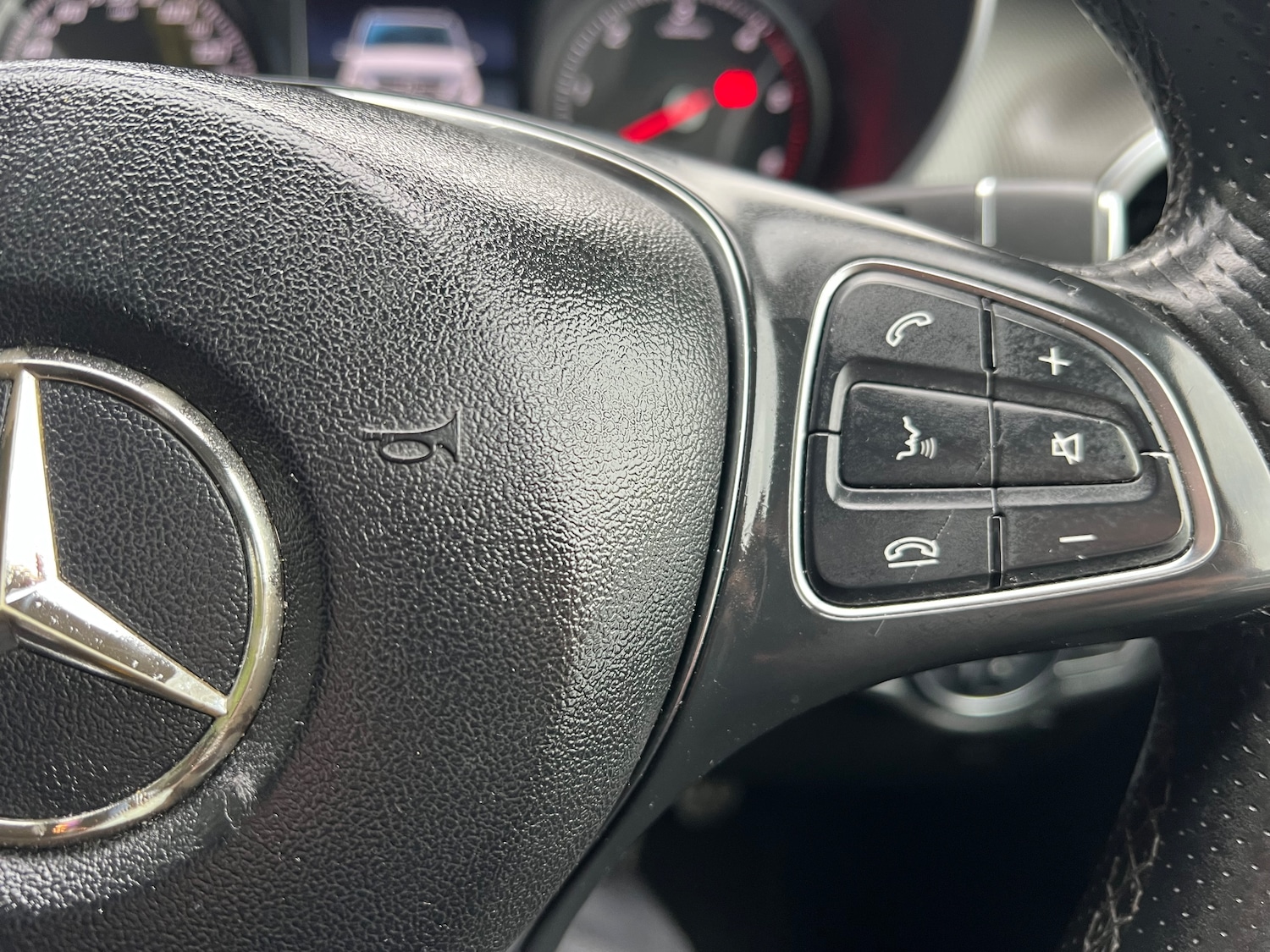 Used Mercedes-Benz V-Class 2018 for sale - 76386866: Photo 21