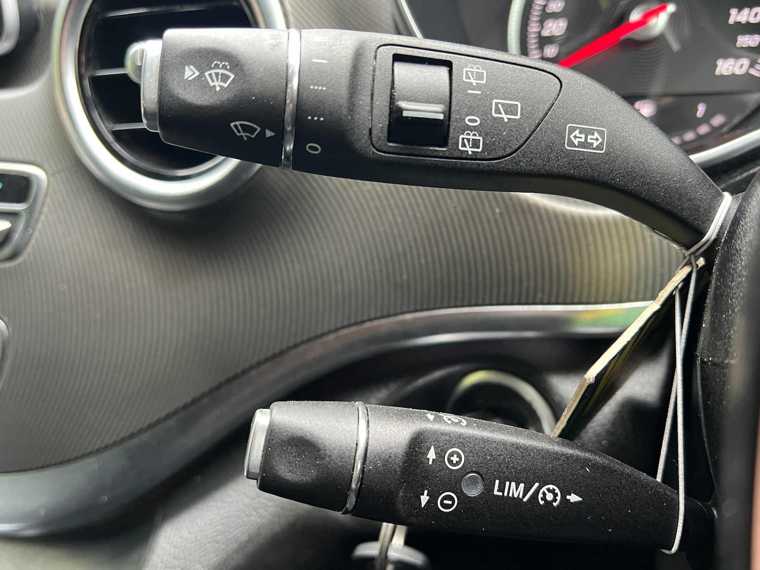 Used Mercedes-Benz V-Class 2018 for sale - 76386866: Photo 32